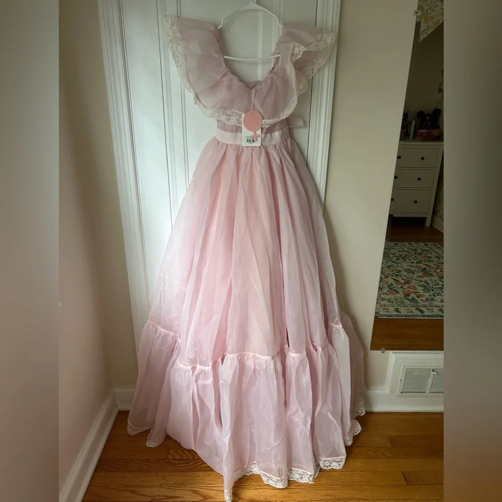 NWT- Selkie Candy Heart Romance Novel Dress - Picture 6 of 6
